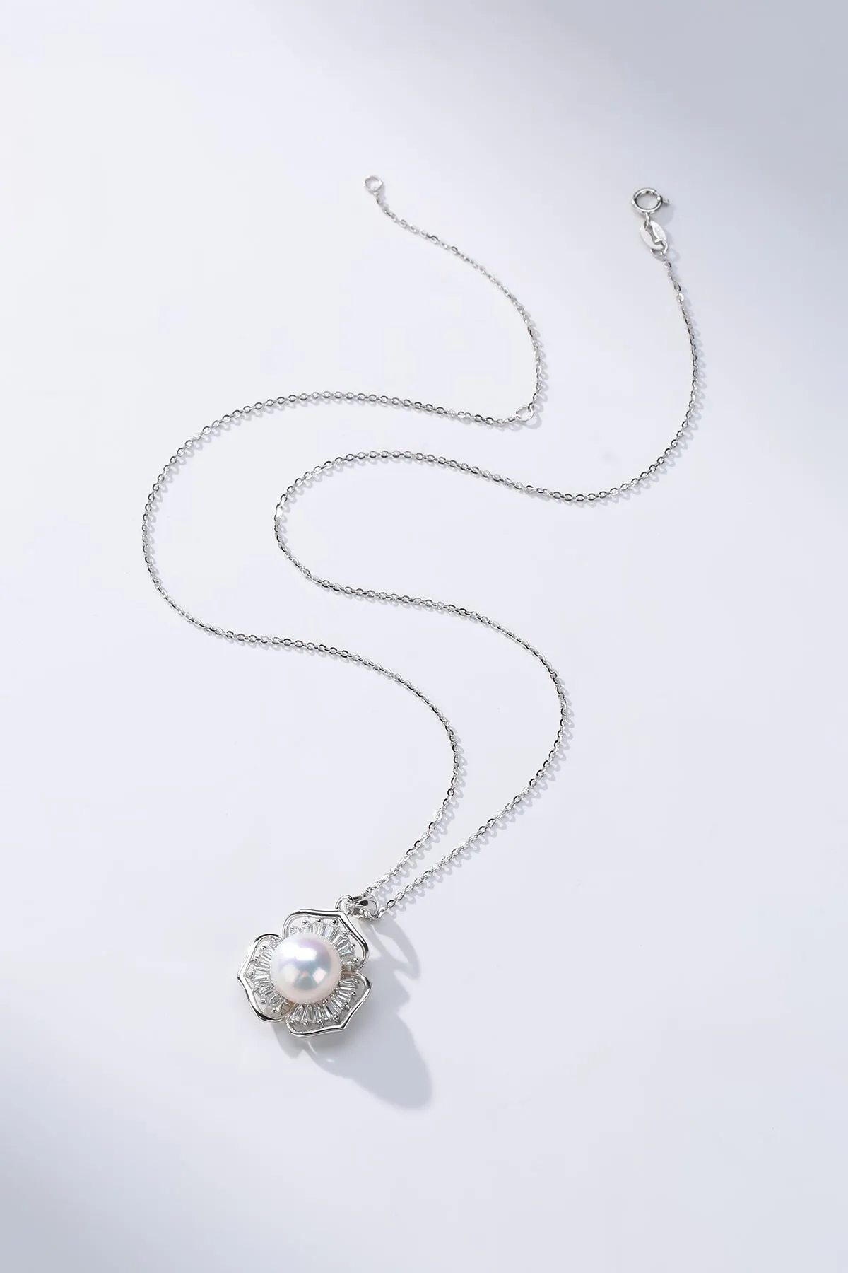 10-11mm Edison Pearl Floral Pendant Necklace