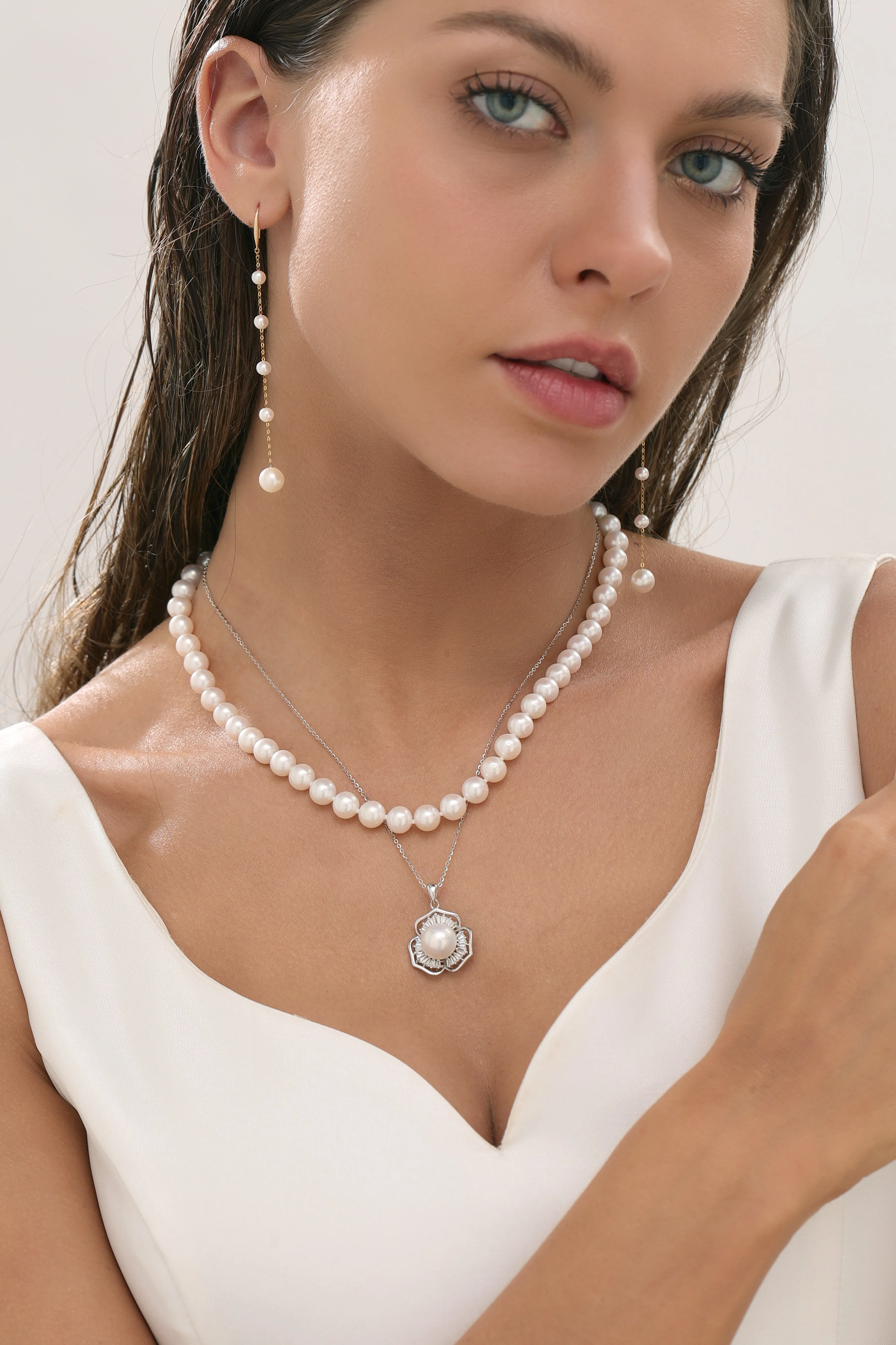 10-11mm Edison Pearl Floral Pendant Necklace