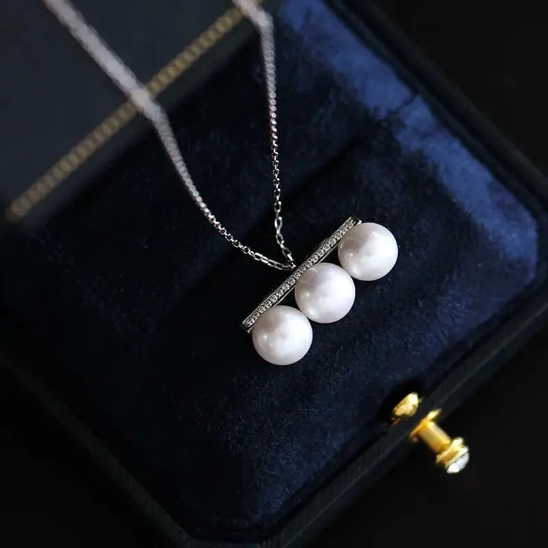 Balance Beam Pearl Necklace