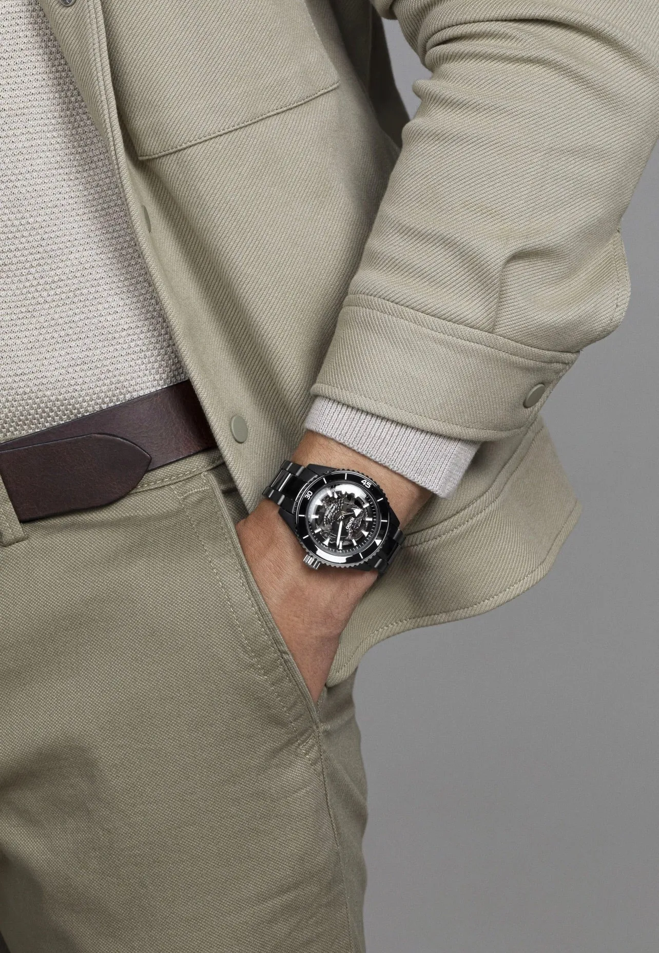 Captain Cook High-Tech Ceramic 43mm