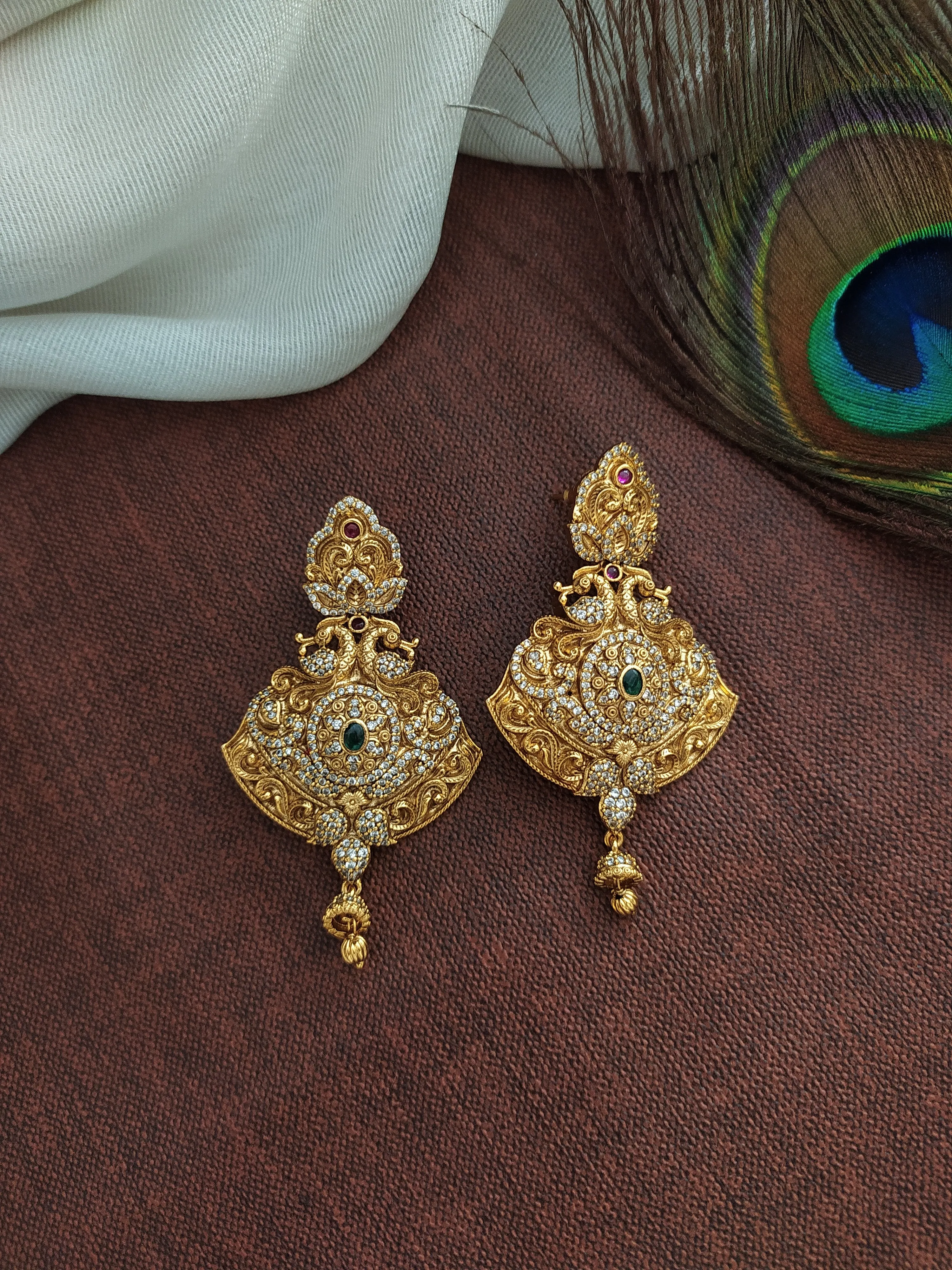 Eternal Elegance W Shaped Traditional Non-Idol Long Haram Set