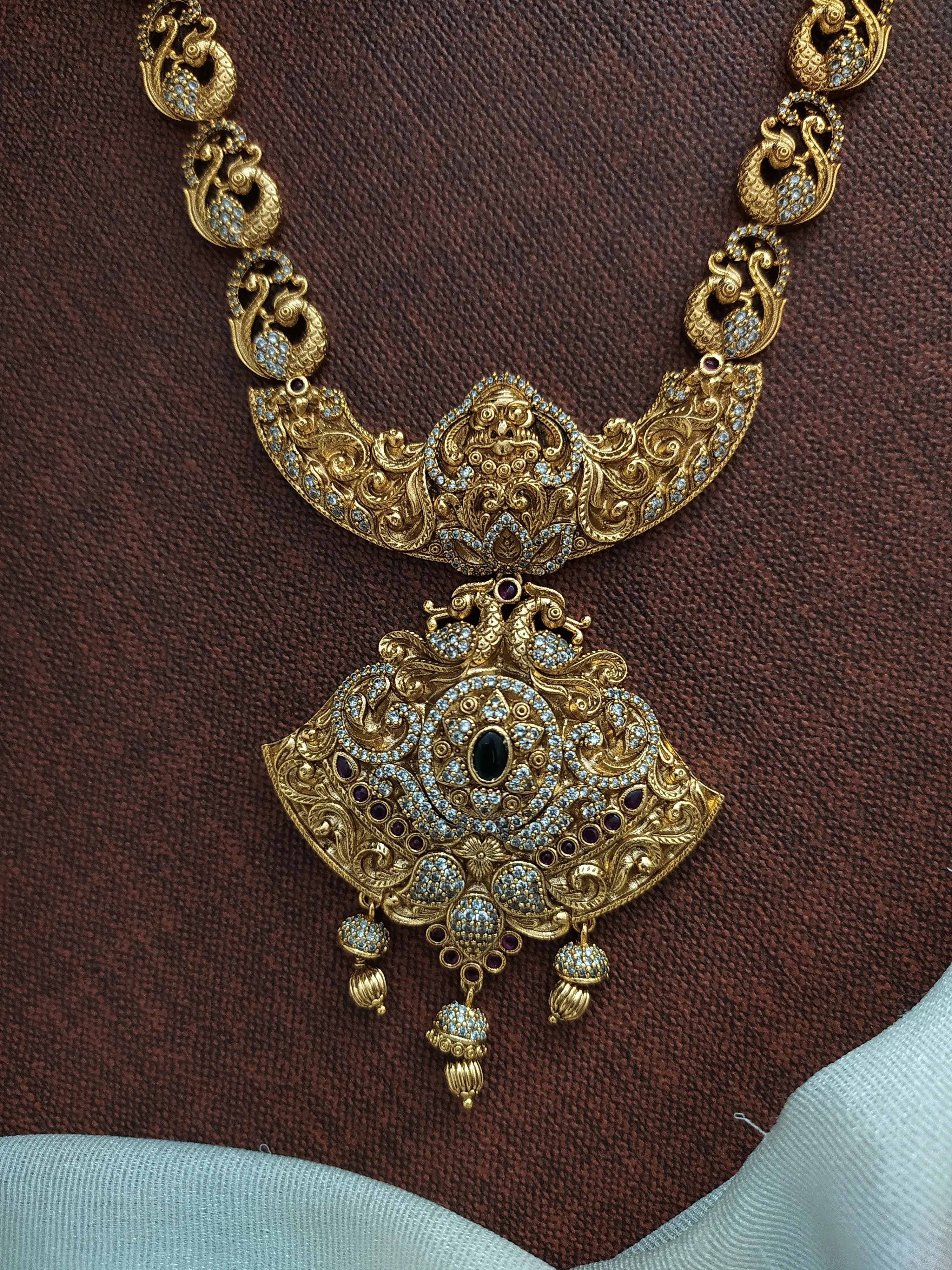 Eternal Elegance W Shaped Traditional Non-Idol Long Haram Set