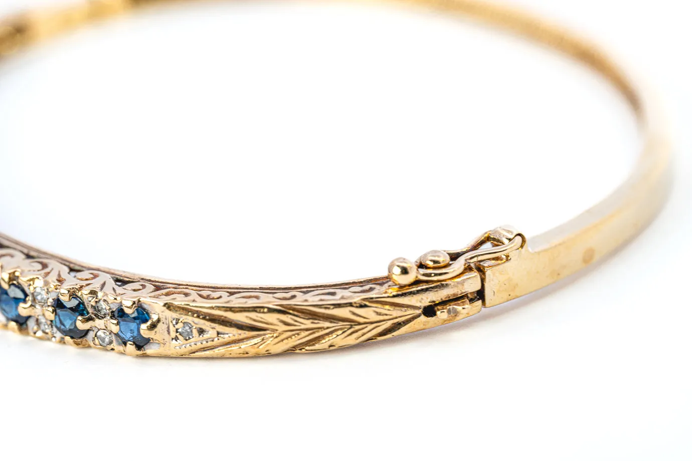 Exquisite 9ct Yellow Gold Sapphire & Diamond Bangle