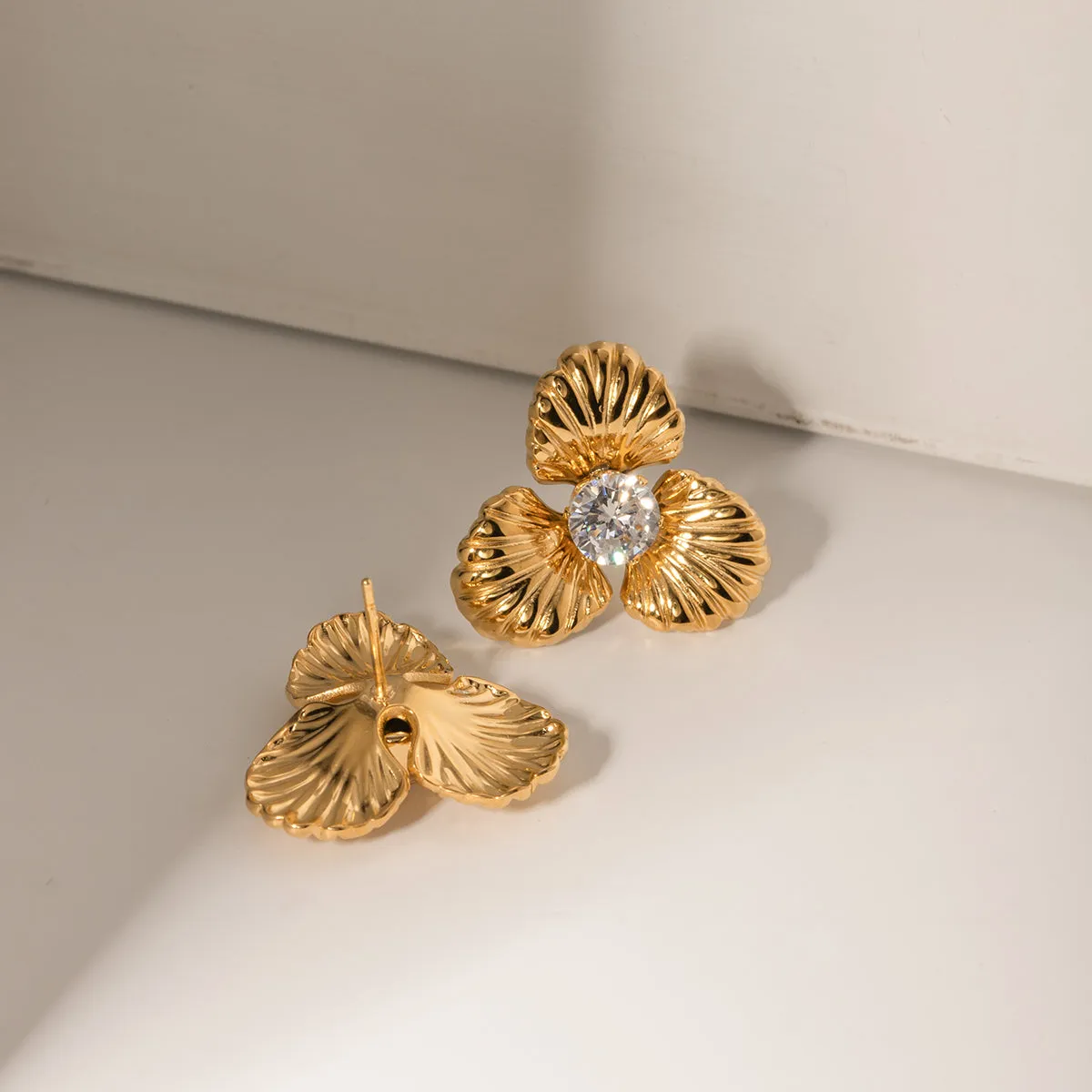 HGA Zircon Flower Shaped Gold Earrings