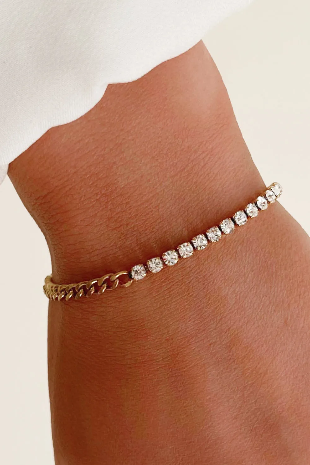 Inlaid Zircon Bracelet