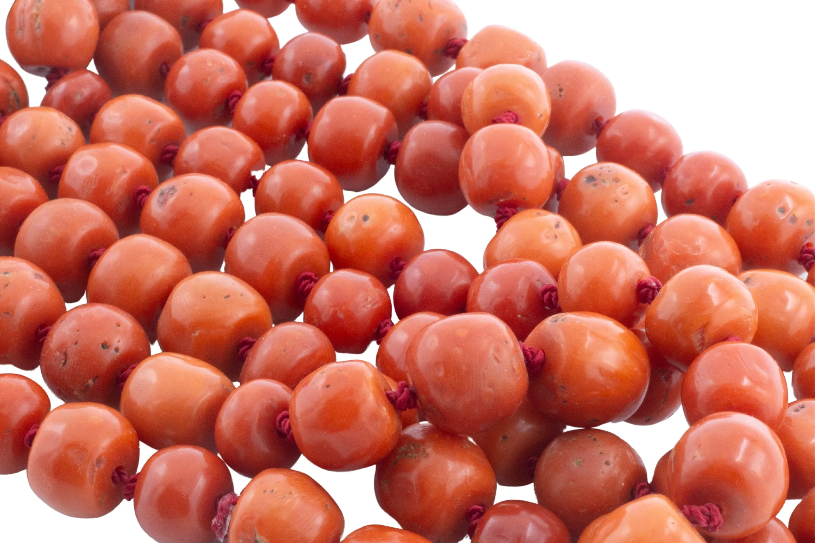 Long coral collier