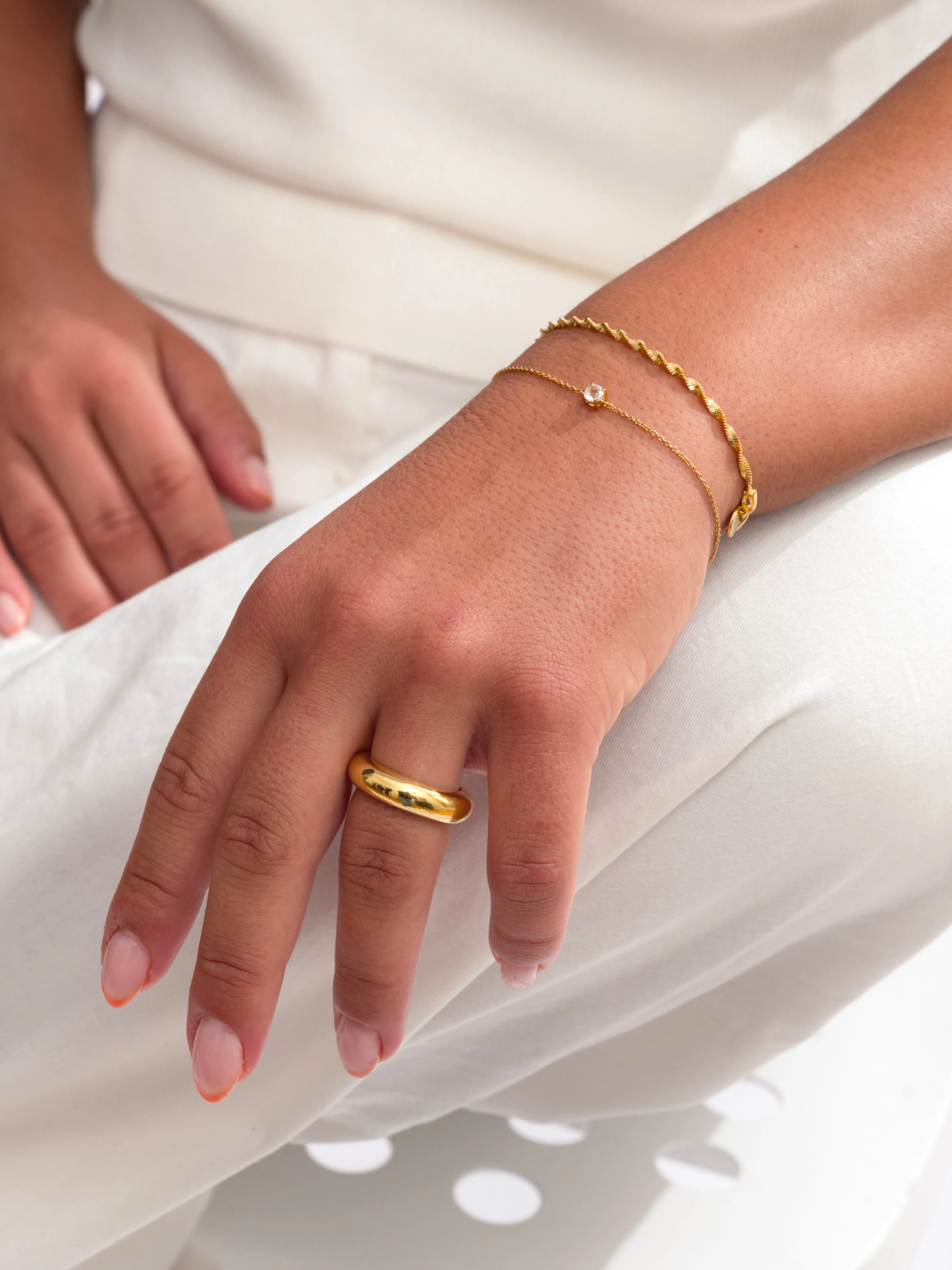 Minimalistica Solo Nova Bracelet Gold