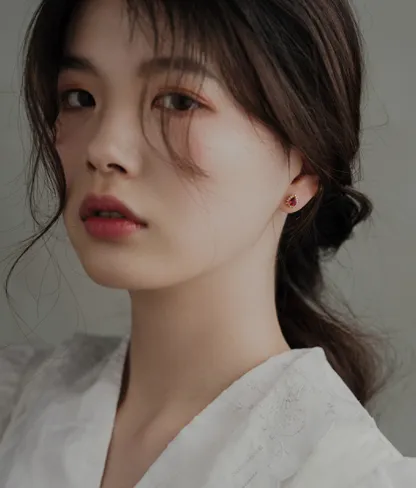 ROSIE | GOLD STUD EARRINGS