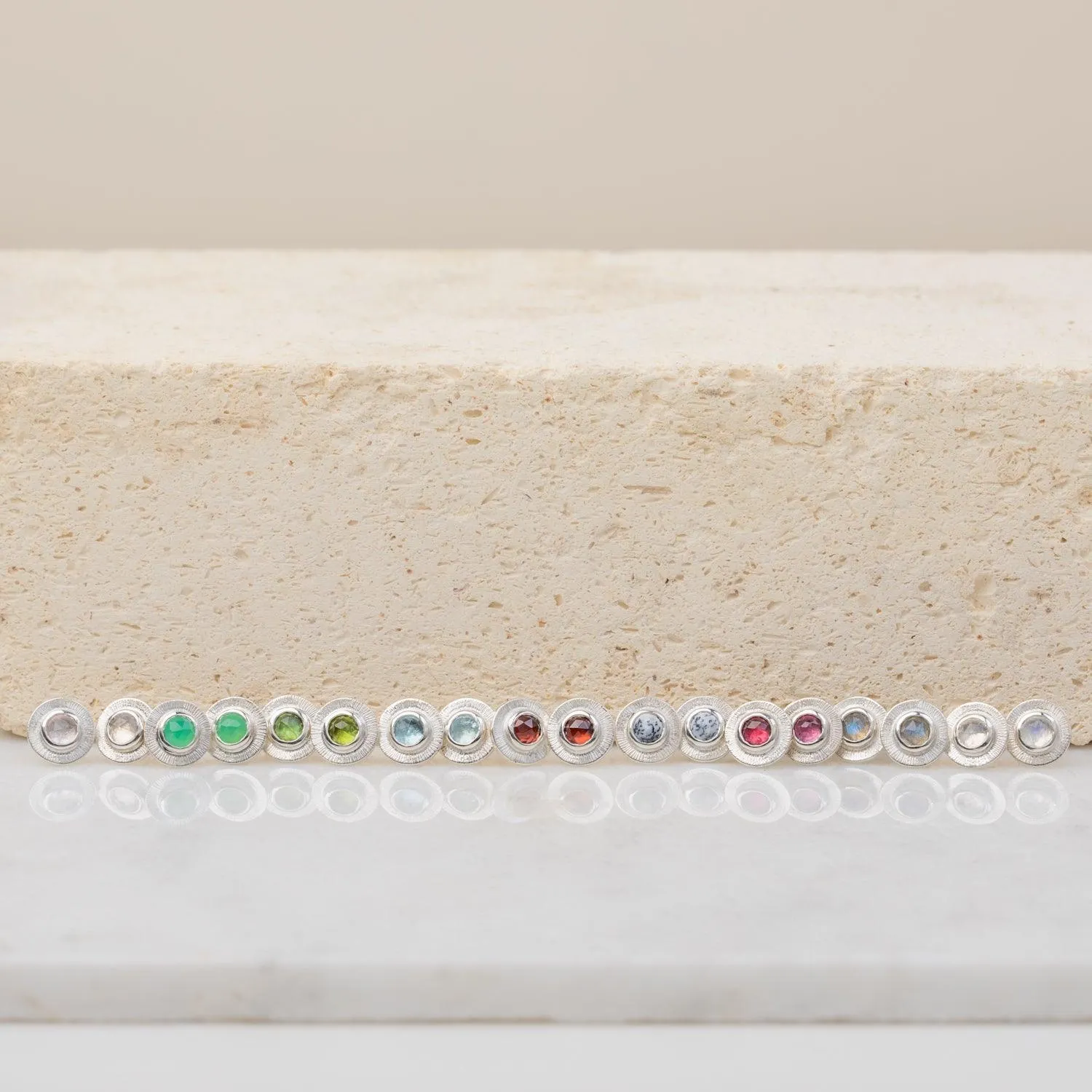 Solaris Studs