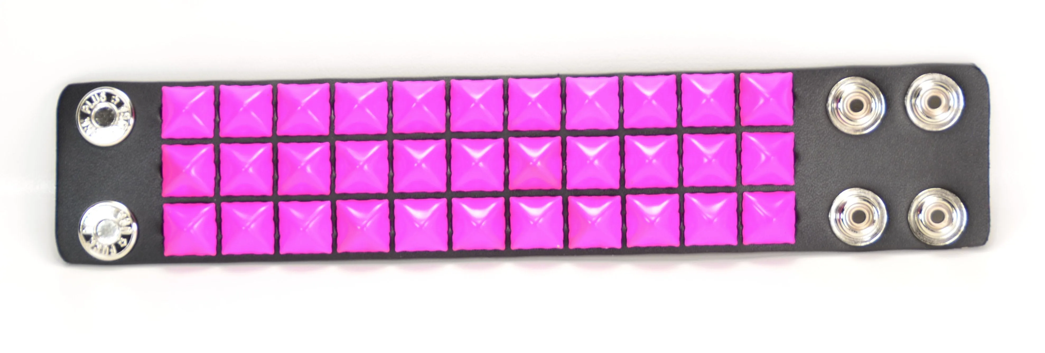 Studded Bracelet 3 Row Pyramid