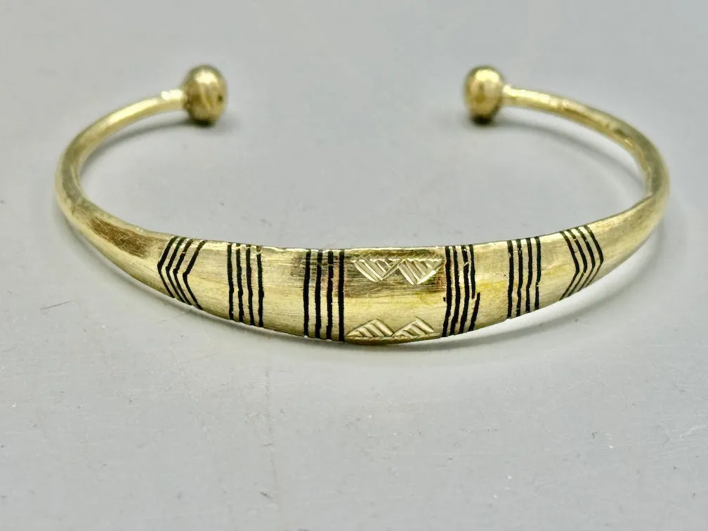Tuareg Multiple Stripe Etched Center Wider Flat Brass Bracelet