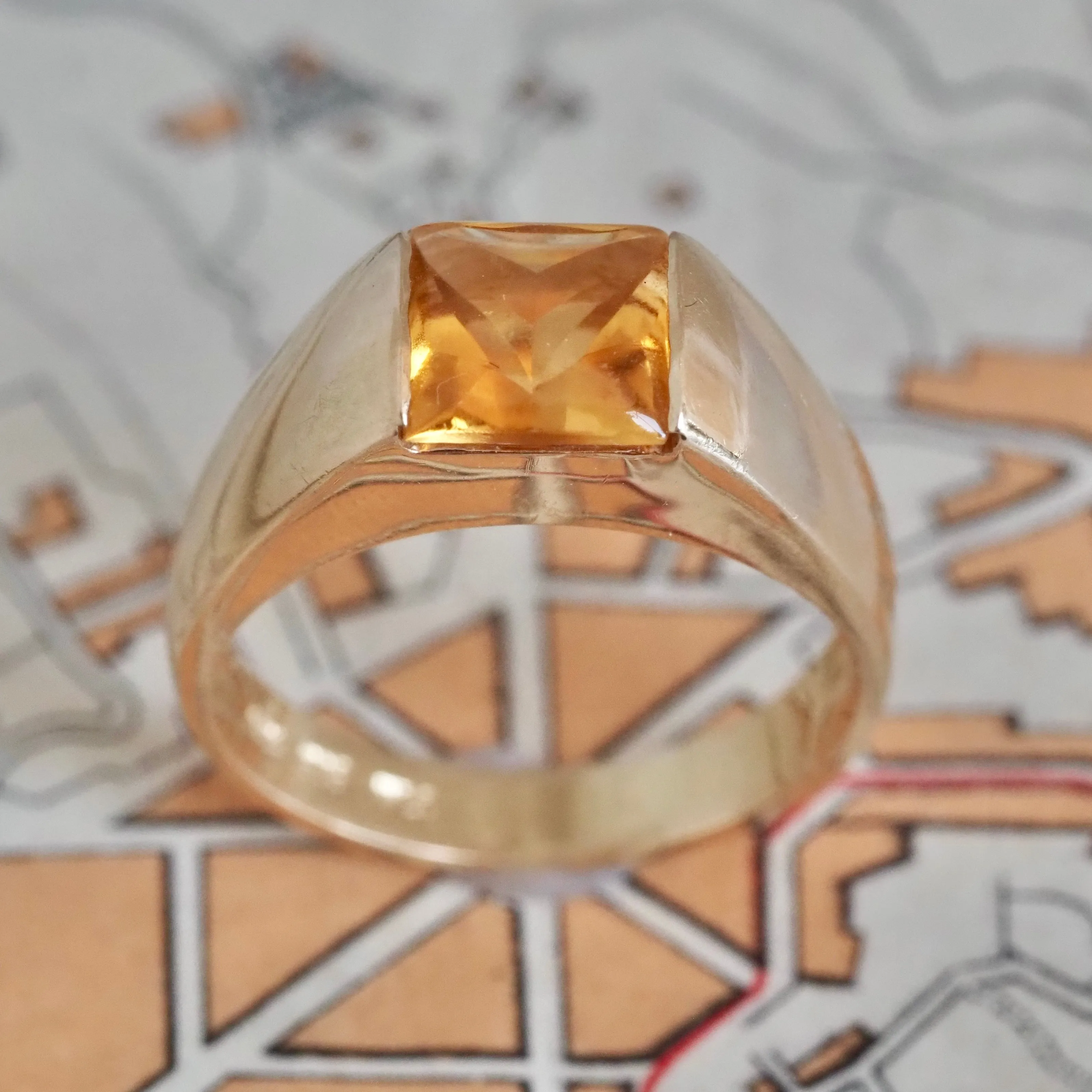 Vintage 14k Gold Buff Cut Citrine Ring